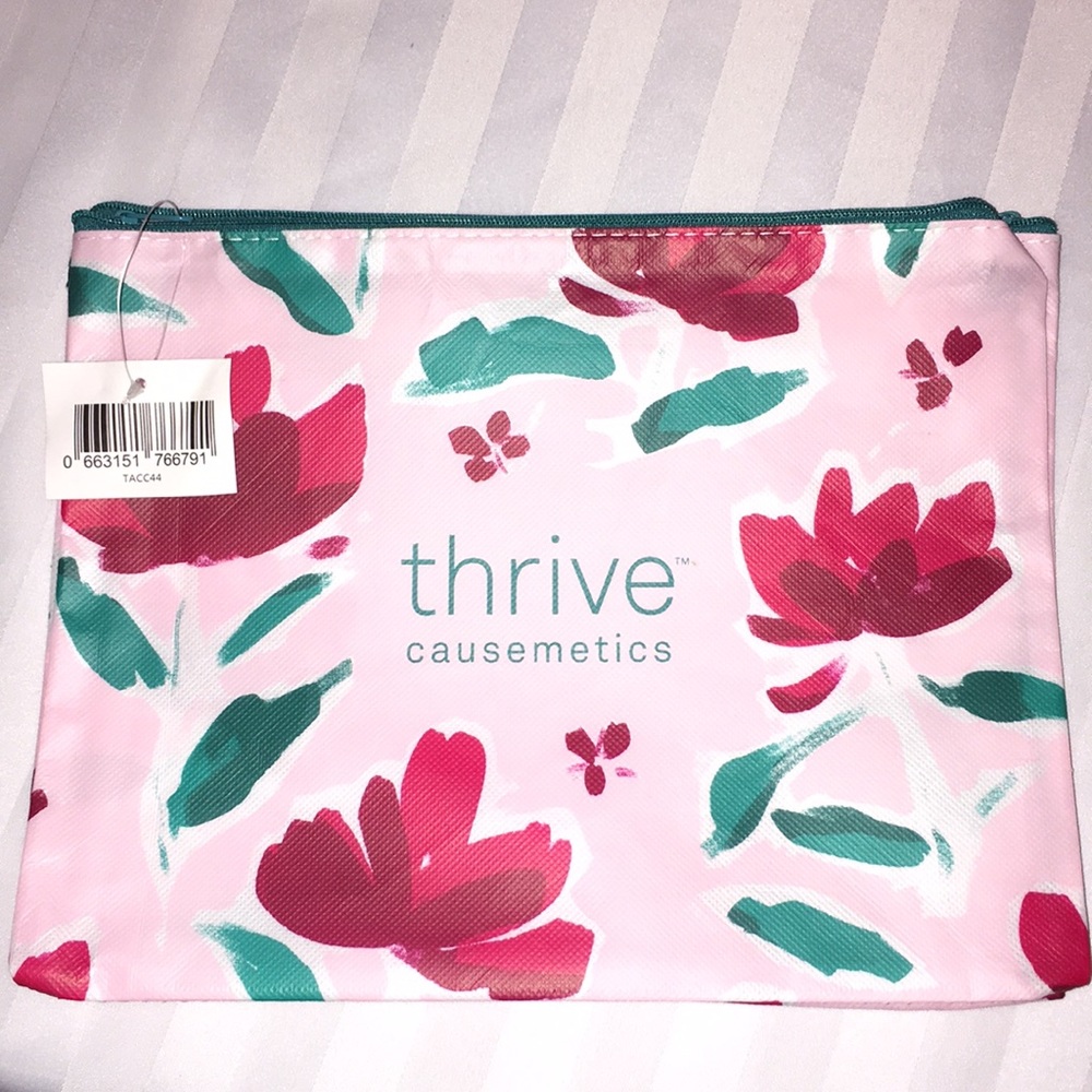 💙Thrive Causemetics Spill-proof Bag💙